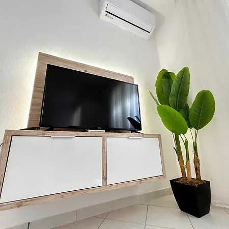 아파트 2 Bedroom 941 *