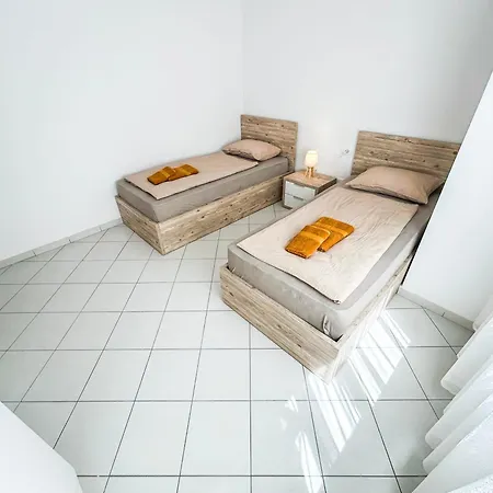 2 Bedroom 941 * Durres